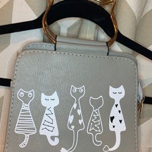 💕Cat purse with cat handle and crossbody strap💕